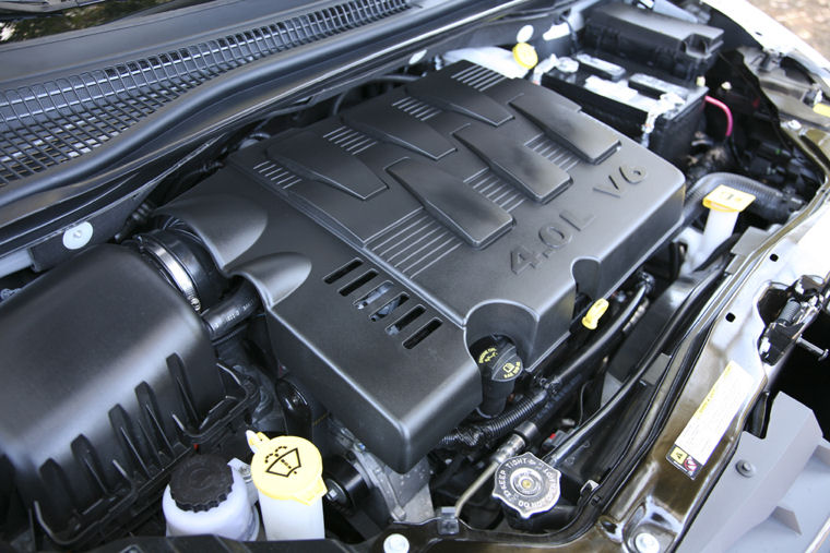 2009 Chrysler Town & Country Limited 4.0L V6 Engine Picture / Pic / Image